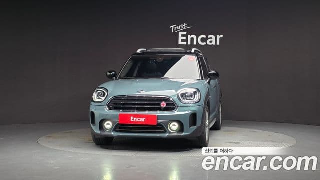 MINI Cooper Countryman 3