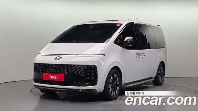 Hyundai Staria