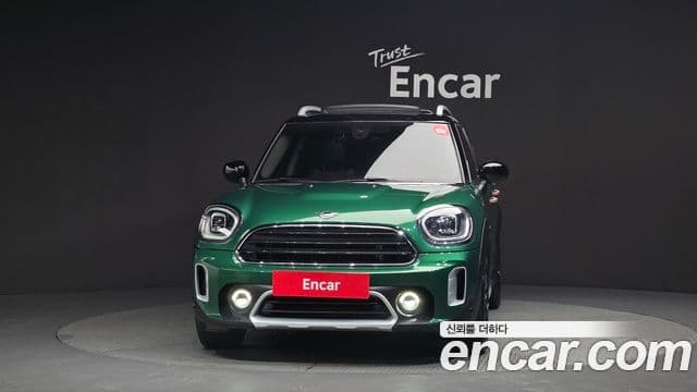 MINI Cooper Countryman 3