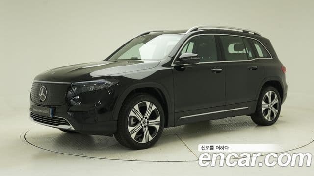 Mercedes-Benz EQB X243