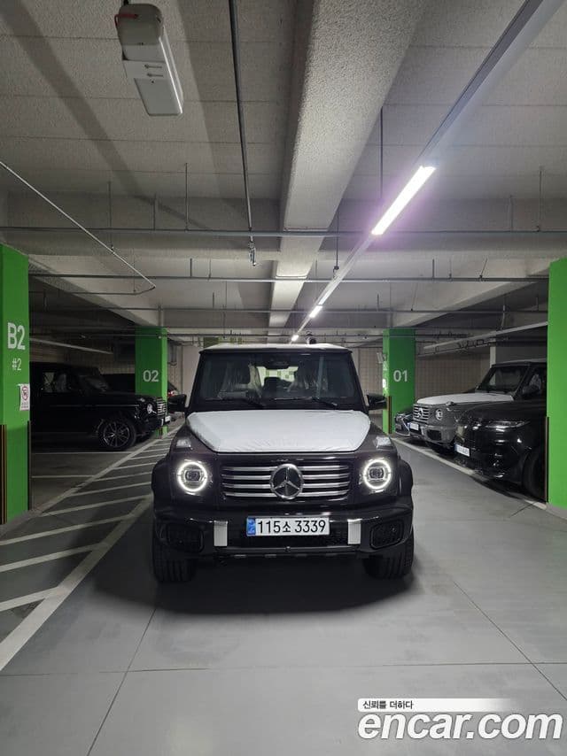 Mercedes-Benz G-Class W465