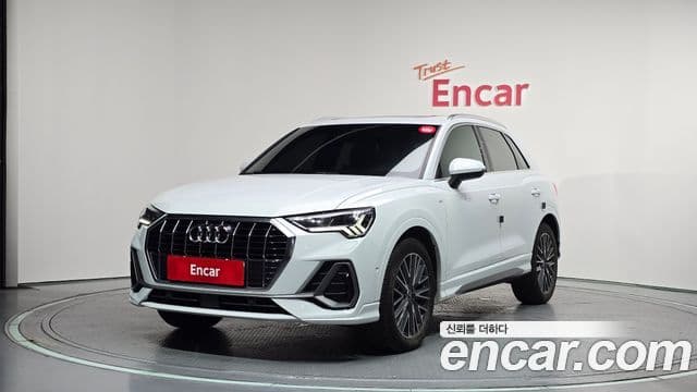 Audi Q3 (F3)
