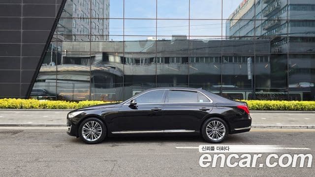 Genesis EQ900