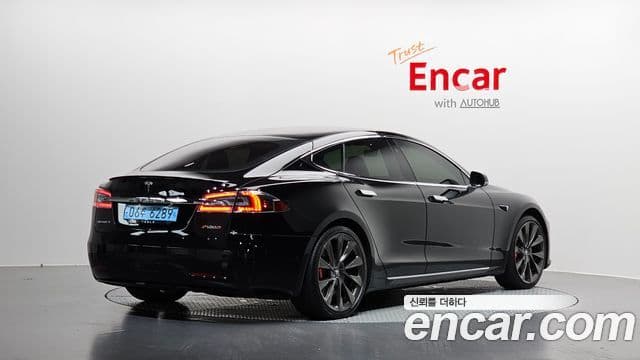 Tesla Model S 2
