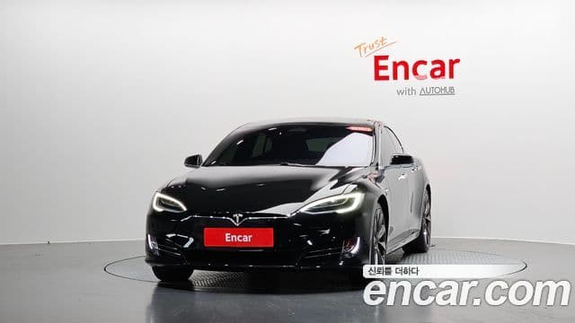 Tesla Model S 3