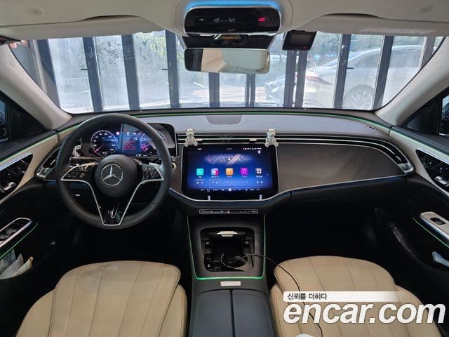 Mercedes-Benz E-Class W214 1