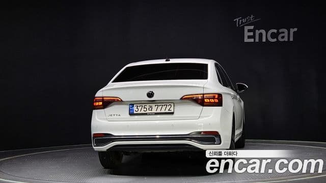 Volkswagen Jetta 7th Gen 4