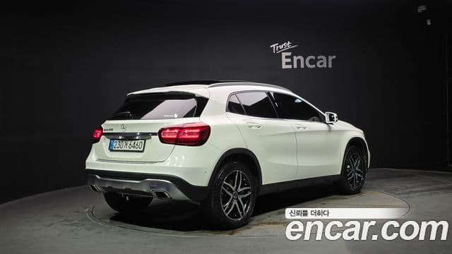 Mercedes-Benz GLA-Class X156 2