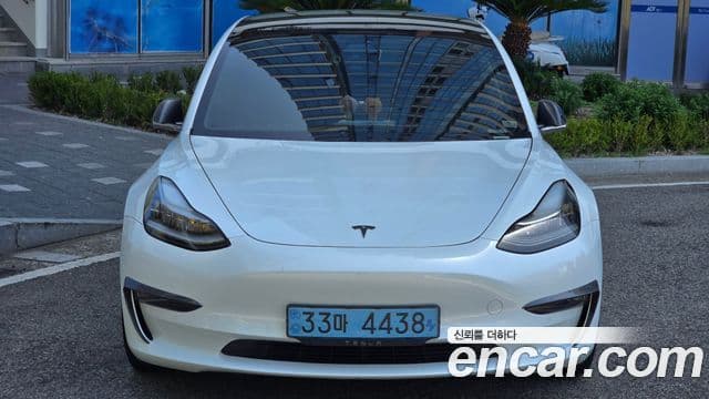 Tesla Model 3 2