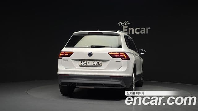 Volkswagen Tiguan 2nd Gen 4