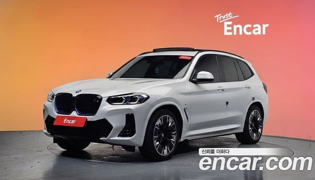 BMW iX3