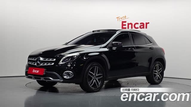 Mercedes-Benz GLA-Class X156