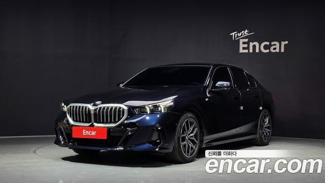 BMW 5 Series (G60)