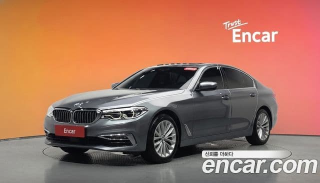 BMW 5 Series (G30)