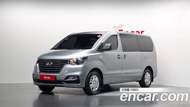 Hyundai The New Grand Starex