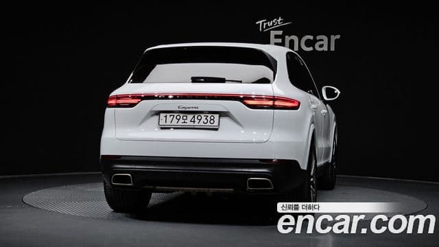 Porsche Cayenne (PO536) 4