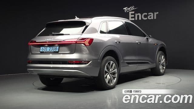 Audi e-tron 2