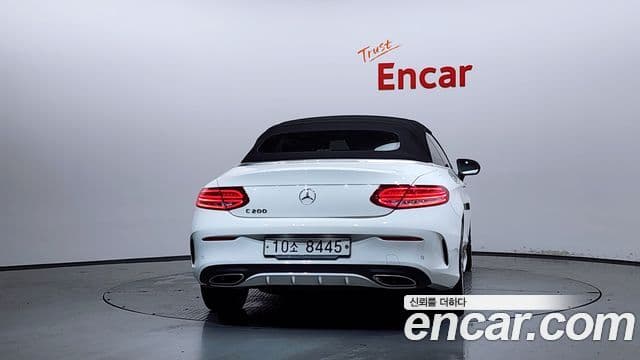 Mercedes-Benz C-Class W205 4