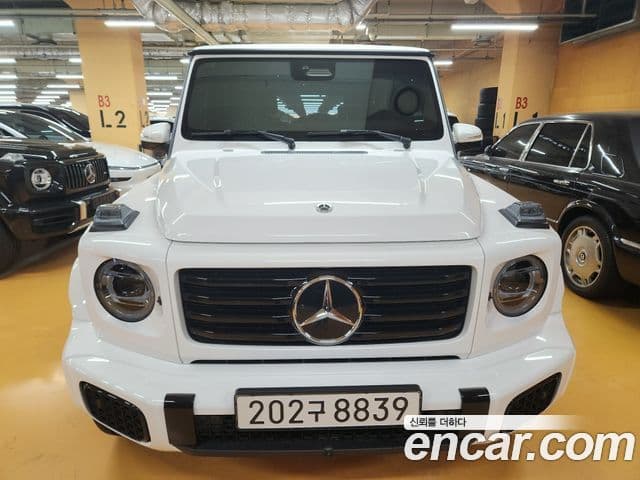Mercedes-Benz G-Class W465