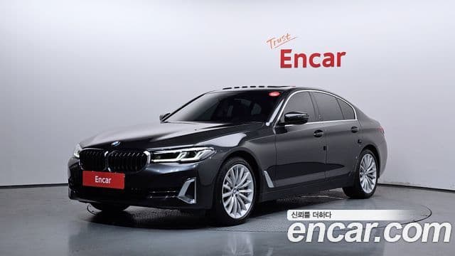 BMW 5 Series (G30)