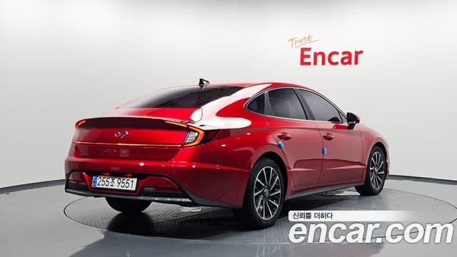 Hyundai Sonata (DN8) 2