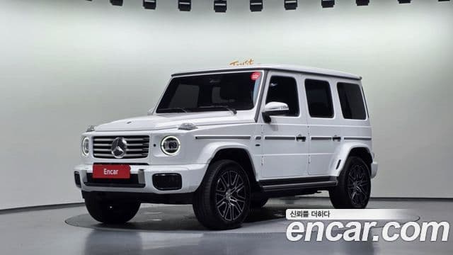 Mercedes-Benz G-Class W465