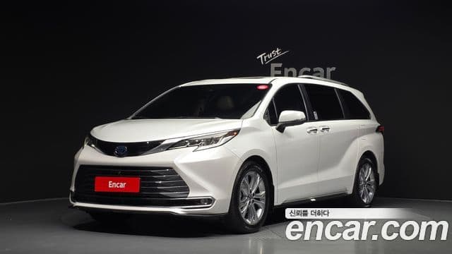 Toyota Sienna 4th Gen