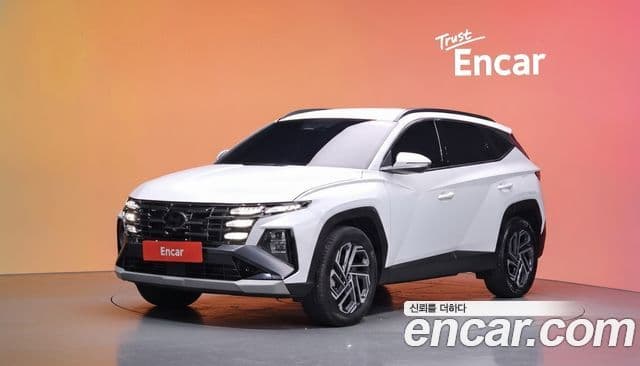 Hyundai The New Tucson Hybrid (NX4)