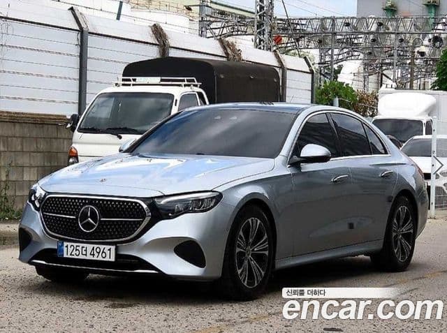Mercedes-Benz E-Class W214