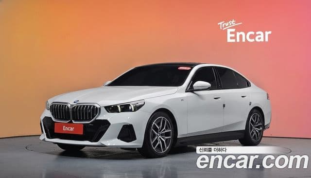 BMW i5 (G60)