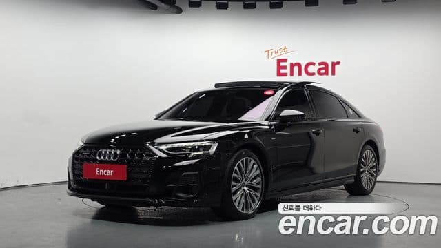 Audi A8 (D5)