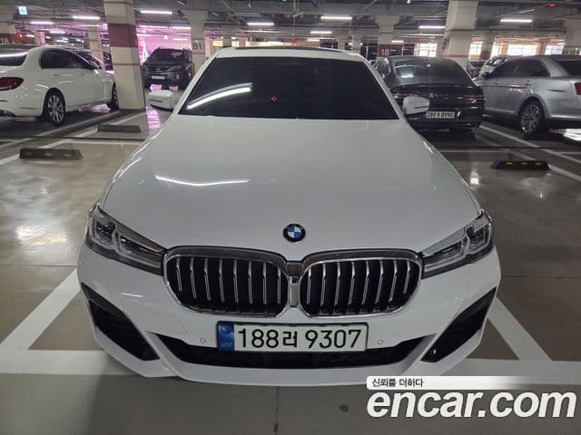 BMW 5 Series (G30)