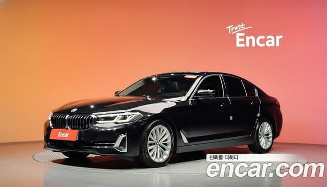 BMW 5 Series (G30)