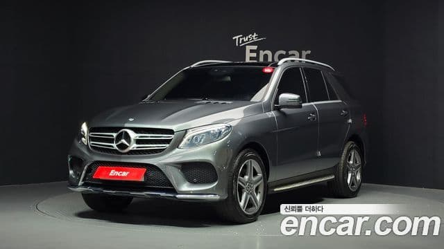 Mercedes-Benz GLE-Class W166