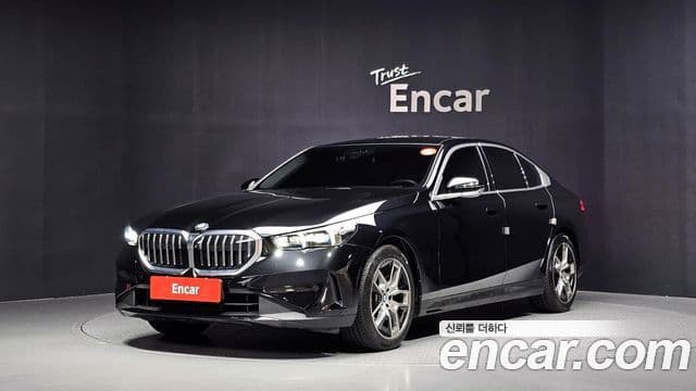 BMW 5 Series (G60)