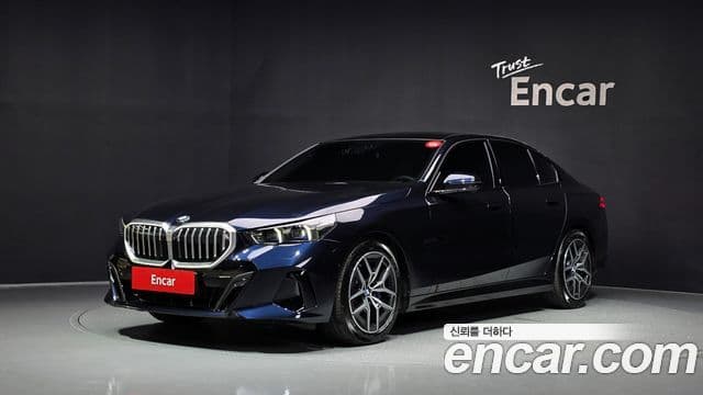 BMW 5 Series (G60)