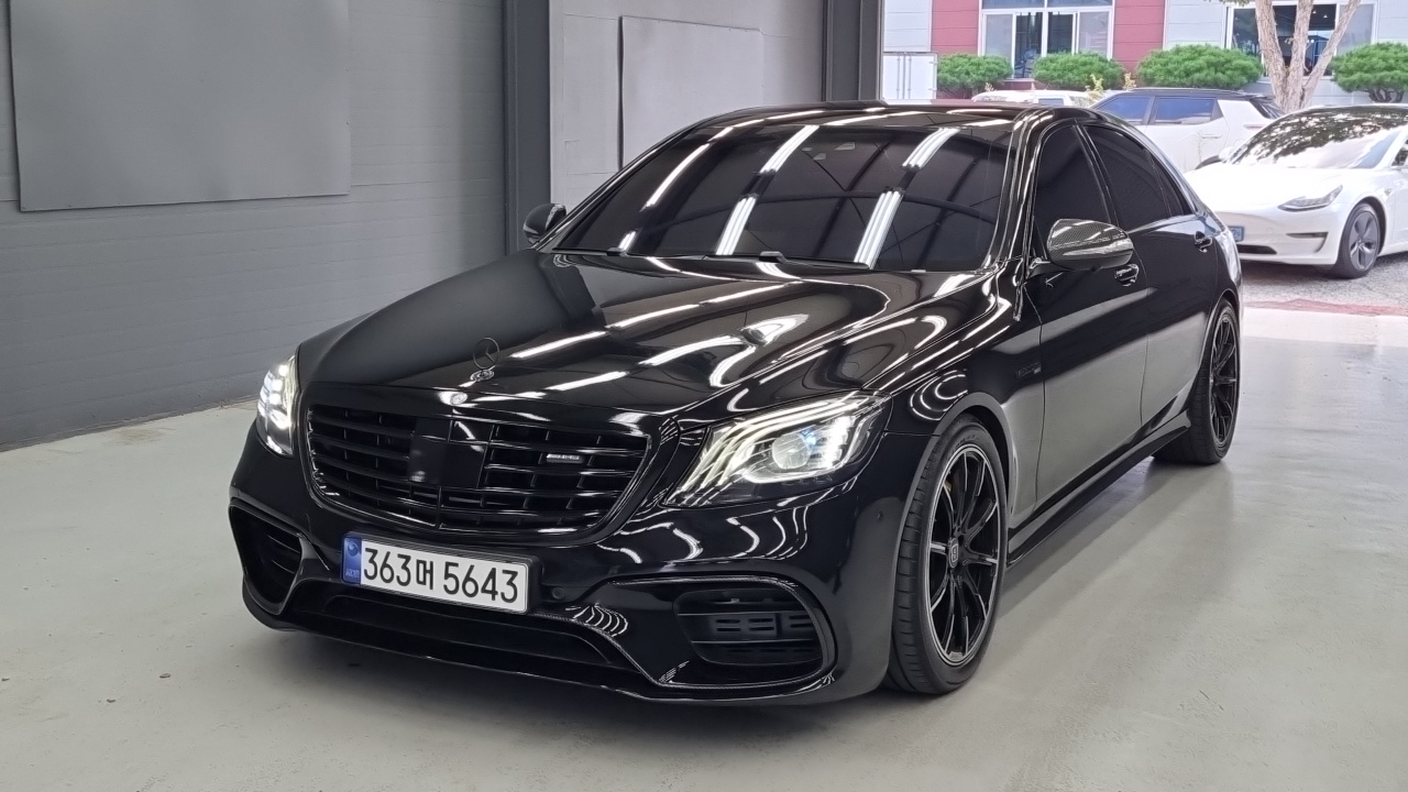 Mercedes-Benz S-Class W222