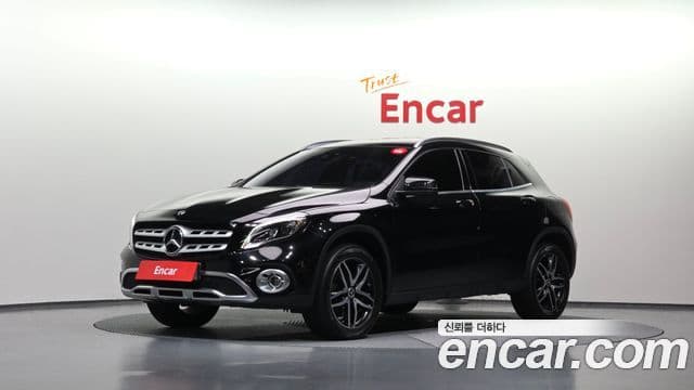 Mercedes-Benz GLA-Class X156