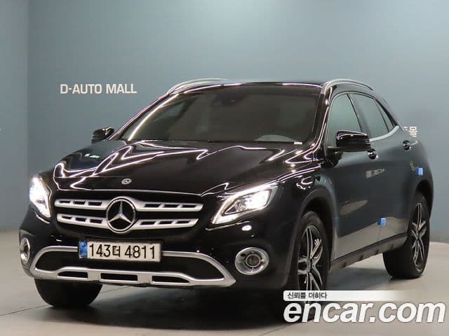 Mercedes-Benz GLA-Class X156
