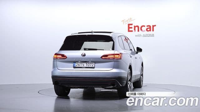 Volkswagen Touareg 3rd Gen 4