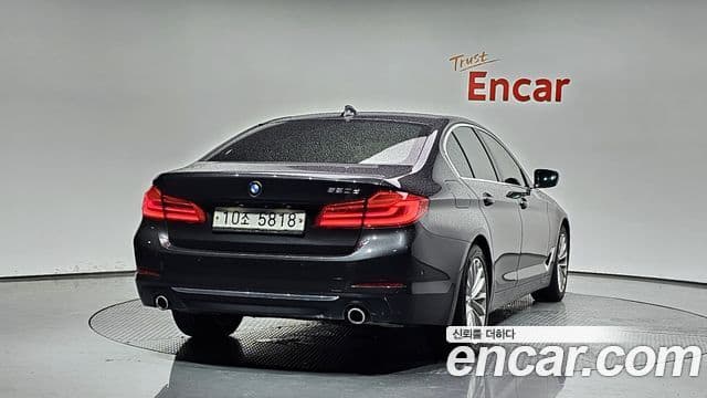 BMW 5 Series (G30) 2