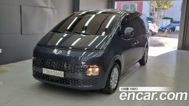 Hyundai Staria