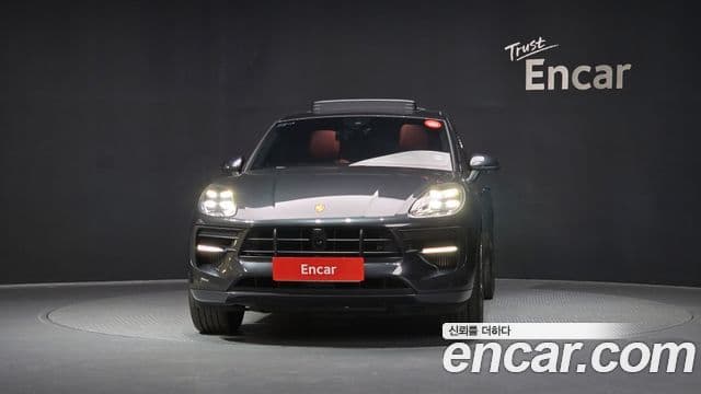 Porsche Macan 3