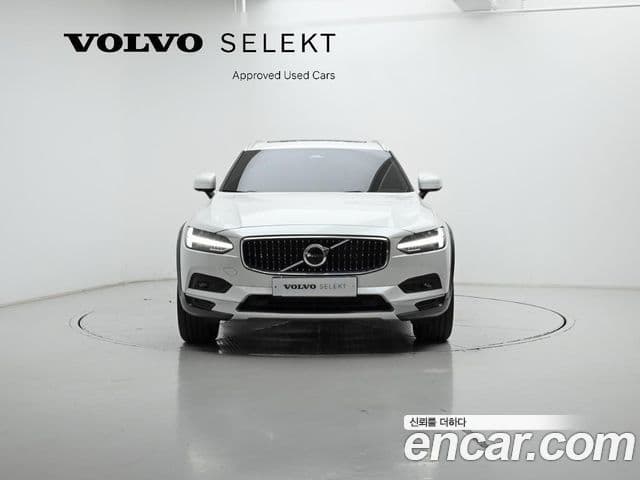 Volvo V90 Cross Country 3