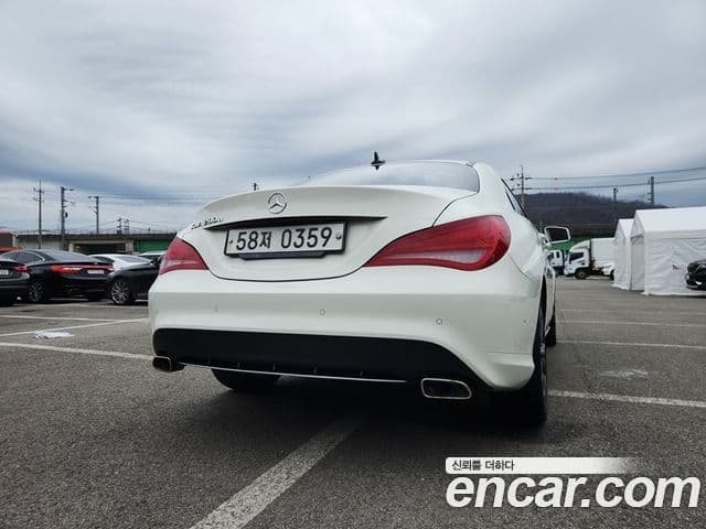 Mercedes-Benz CLA-Class C117 4