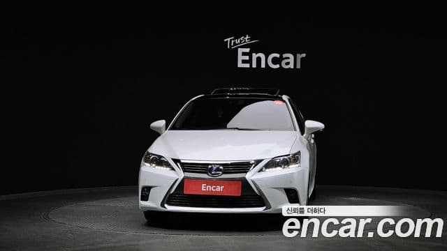 Lexus CT200h 3