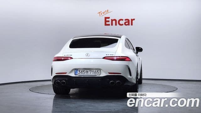 Mercedes-Benz AMG GT 4