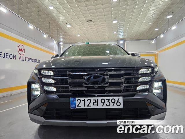 Hyundai The New Tucson Hybrid (NX4)