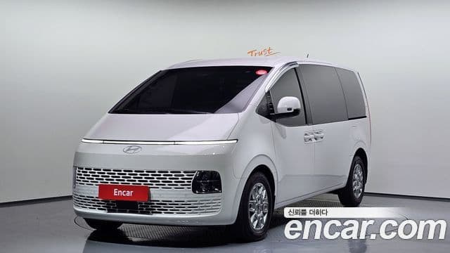 Hyundai Staria