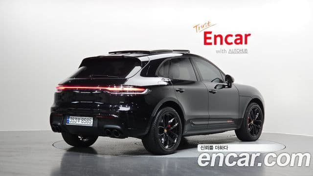 Porsche Macan 2
